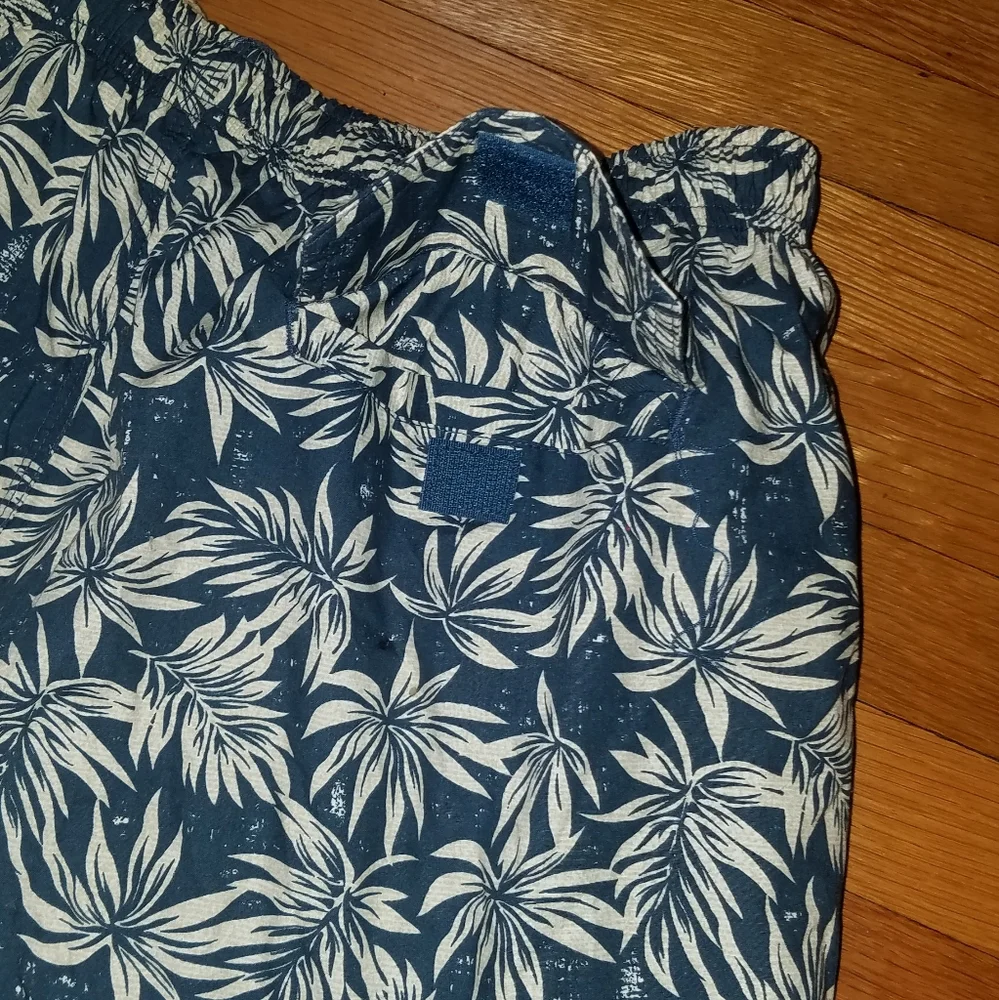 Roundtree & Yorke swim trunks. Palm leaves